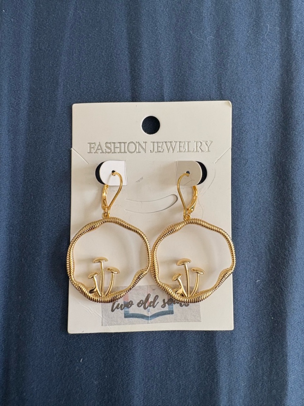 Fashion Jewelry Gold Floral Outline Drop Earrings